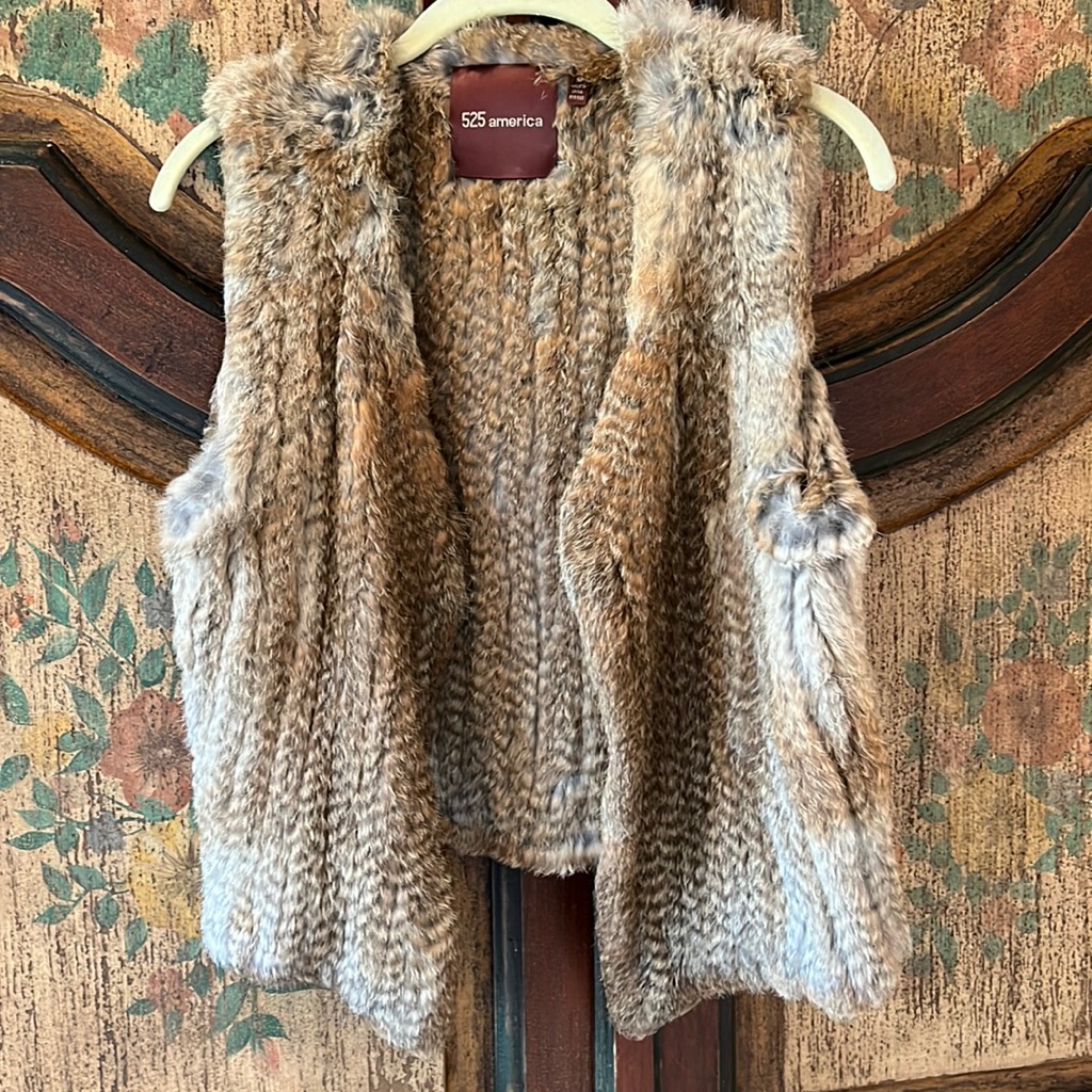 525 America Vest